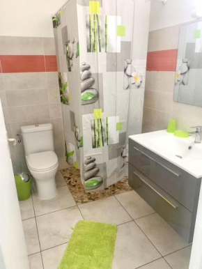 Appartement agréable au Gosier 60 m² avec piscine partagée